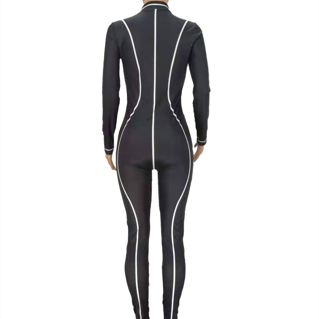 Avrupa ve Amerikan Alfabe Baskılı Seksi Fermuarlı Tulum